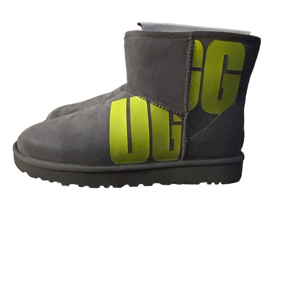 UGG Women’s Classic Gray Mini Chopd Boot - Picture 3 of 7